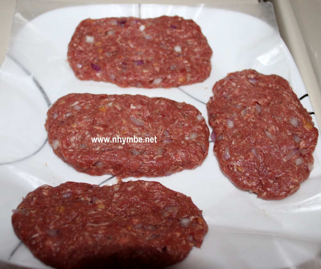 burger patties with mushroom gravy