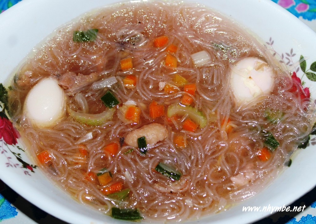 sotanghon soup